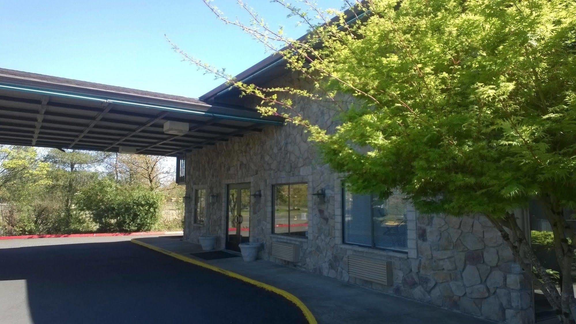 Pepper Tree Inn Beaverton Exterior foto